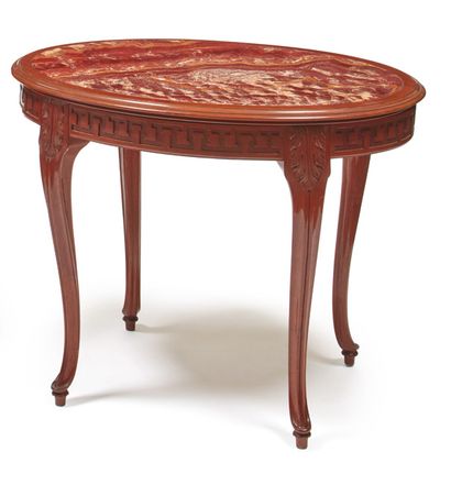 null Tavolo ovale in legno, piano in marmo, gambe leggermente mosse (restauri al...