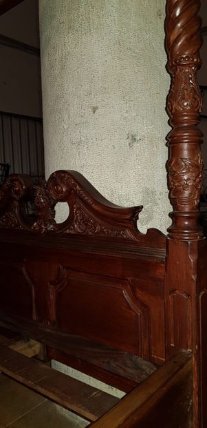 null 
Children's bed in wood, in Rinascimento style

Wooden children's bed in Renaissance...