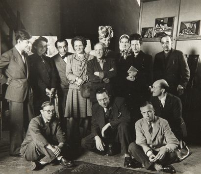 Gyula Halász, dit BRASSAÏ. Group photograph taken at Picasso's house for Le Désir...