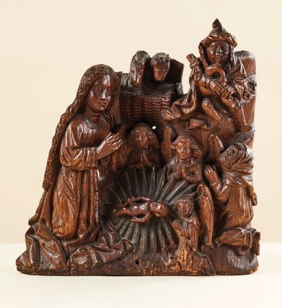 Nativité en chêne sculpté en fort relief...