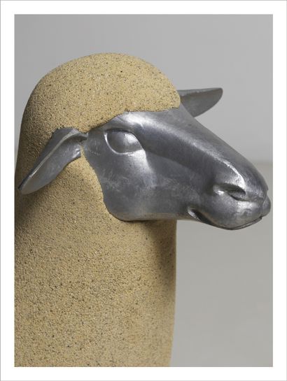 FRANÇOIS-XAVIER LALANNE (1927-2008) Mouton de pierre, circa 1985
Pierre epoxy et...