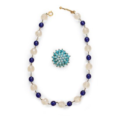 Gripoix (attribué à) Lot including a necklace made of colorless and blue glass and...