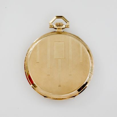 TISSOT vers 1930 
N° 597332
Montre de poche en or 14k (585), cadran doré peint, index...
