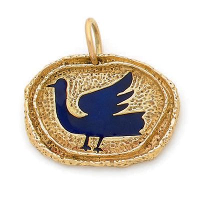 Georges Braque. 
Pendant " Procris " in 18K (750) yellow gold and blue enamel.
Signed...