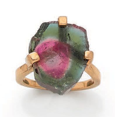 null 18K (750) yellow gold ring set with a watermelon tourmaline plaque.
French work...