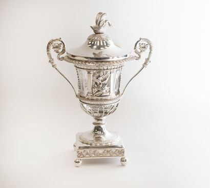 null Medici vase jam maker in silver. Fretel with swan. Vieillard hallmark. Restoration...