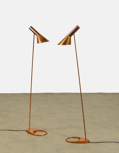 Arne JACOBSEN (1902-1971) Pair of "AJ Visor" Floor Lamps
Copper
Louis Poulsen Edition
Copper...