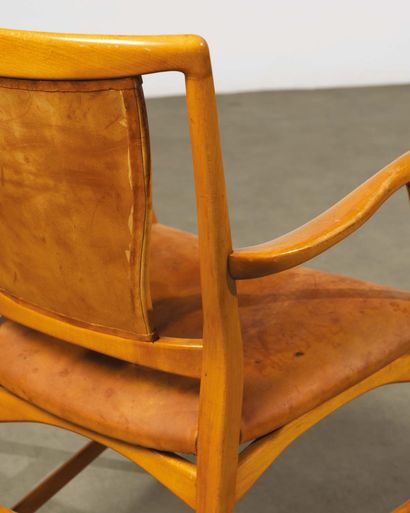 DAVID ROSEN (1910-1993) Set of twelve armchairs
Wood and leather
Edition Nordiska...