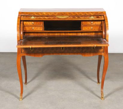 null CYLINDER DESK in veneer and marquetry of rosewood and wood of various species...