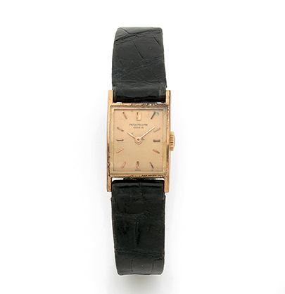 PATEK PHILIPPE Ref 3257/2 About 1959
No. 2639220
18k rose gold ladies' wristwatch,...