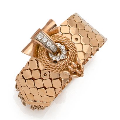  Bracelet ceinture en or 18K (750), composé d'une maille articulée terminée de chaînes...