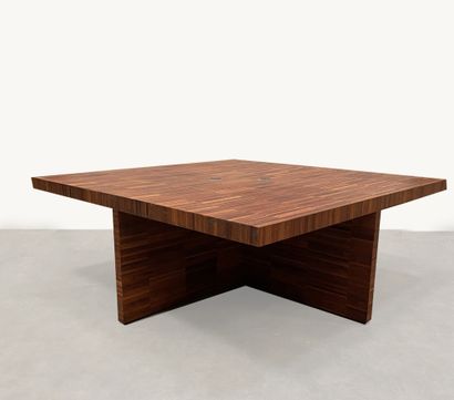 TRAVAIL CONTEMPORAIN Table de conférence en placage de bois exotique 

H_74 cm L_200...