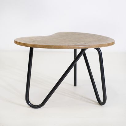 Pierre GUARICHE (1926-1995) Table modèle "Haricot" 

Métal laqué noir et placage...