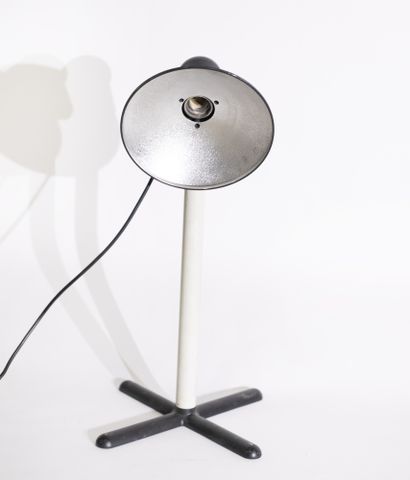 ROGER TALLON (1929-2011) Lampe de table "Micro" 
Métal et ABS Edition Erco 
Date...