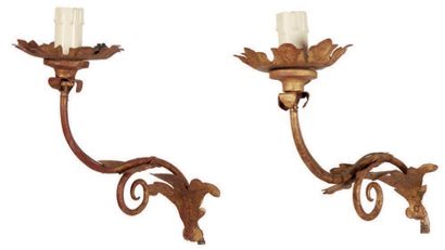 null Four one-light wall sconces, partly gilded metal, 19th century
Quatre appliques...