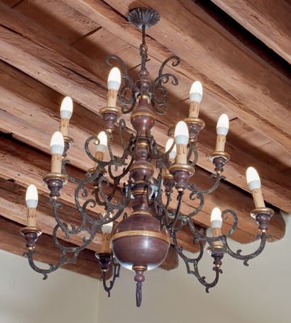 Pair of 12-light chandeliers in wood, gilded...
