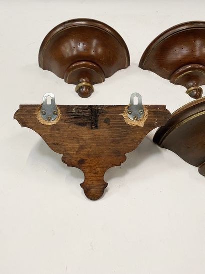 null 6 small brackets of sconces in wood. H_14 cm W_22 cm D_11 cm