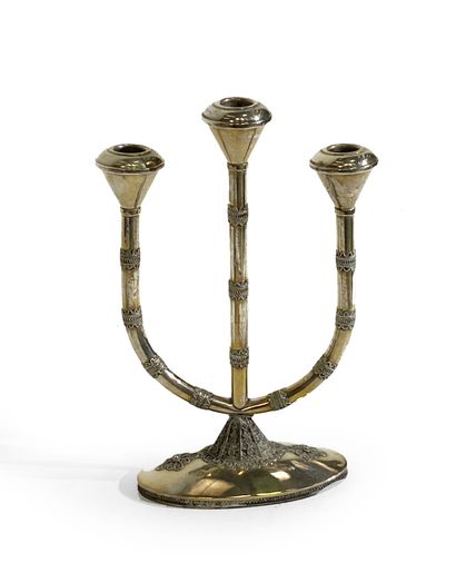 null CANDELABER WITH THREE ARMS IN SILVER Work with filigree elements
Israel, second...