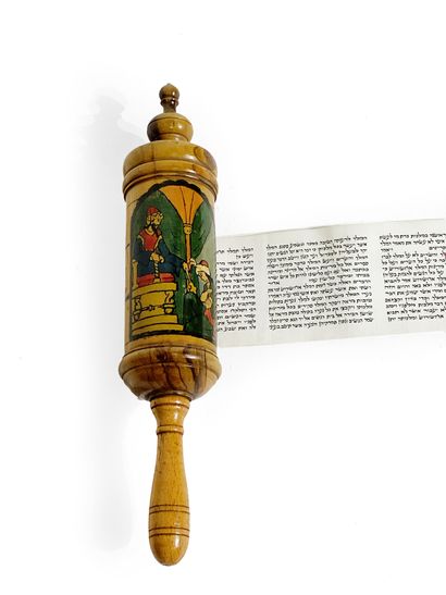 null ROULEAU D'ESTHER MANUSCRIT Boitier en bois d'olivier, décoré d'une scène de...