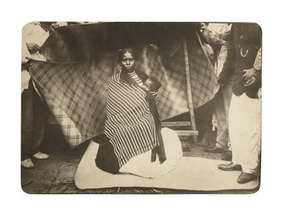 Anonyme Album Madagascar 1904 Album de 50 tirages argentiques sur 25 pages. Reliure...