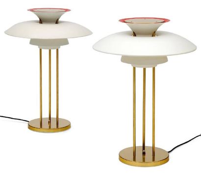 POUL HENNINGSEN (1894-1967) Paire de lampes de table PH5 Métal laqué blanc/rouge...