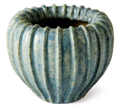 ARNE BANG (1901-1983) Vase en grès Vers 1940 Signé H_11 cm D_13 cm