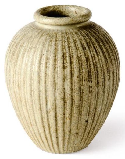 ARNE BANG (1901-1983) Vase en grès émaillé Signé Vers 1940 H_13 cm
