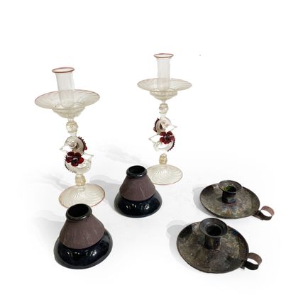 null Pair of hand candlesticks in polychrome sheet metal of round shape (H_6 cm)...