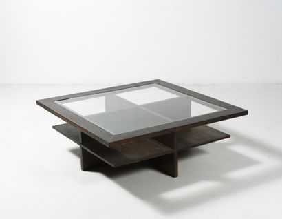null Table basse (verre cassé). 

H_35,5 cm L_100 cm P_100 cm