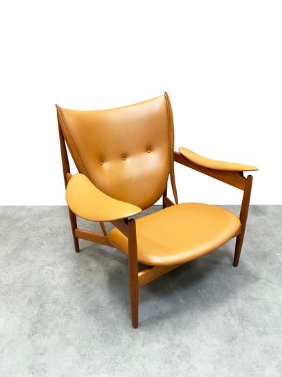 Finn JUHL (1912-1989) Important fauteuil modèle “Chieftain” Teck et cuir à patine...