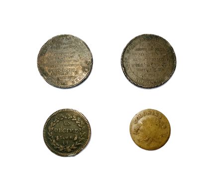 null Deux médailles de confiance de 1791 et 1792, un décime de l'an 8 et une pièce...