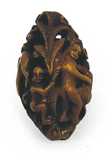 CHINE - Vers 1900 Carved core of a couple in love and a couple of dogs.
H_3 cm