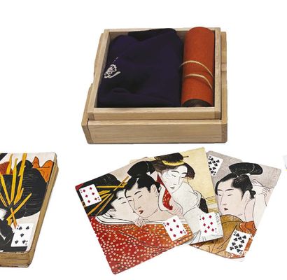 JAPON - XXe siècle Deux jeux de cartes illustrant les belles femmes d'après
Utam...