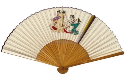 JAPON - Epoque MEIJI (1868 - 1912) Fan on paper with erotic scenes
H_21,5 cm L_(unfolded)...
