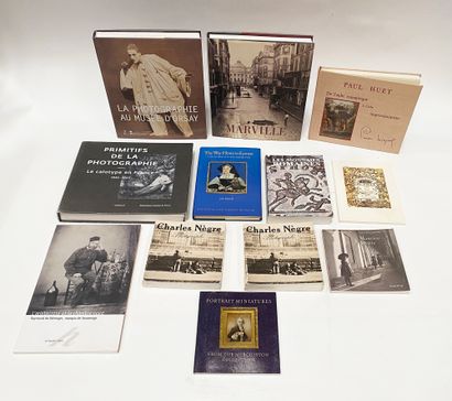 null Ensemble de livres de documentation dont sur les miniatures (Victoria Albert...