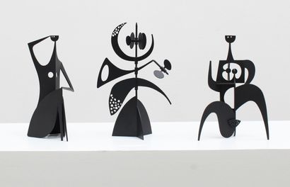 Philippe HIQUILY (1925-2013) Marathonienne, 2019 Cast metal sculpture painted black....