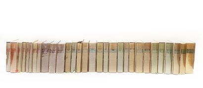 Ensemble de 30 volumes de la Pléiade dont...