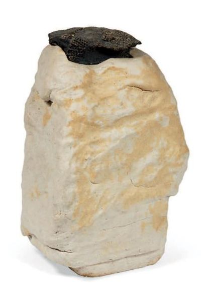 James Brown (né en 1951) Sans titre sculpture en pierre. H_45 cm