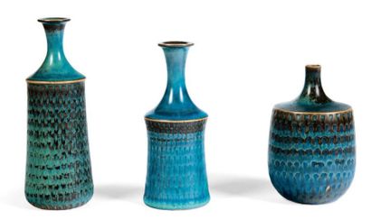 STIG LINDBERG (1916-1982) Trois vases en grès émaillé, signés 3 vases in glazed stoneware,...