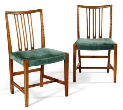 HANS J. WEGNER (1914-2007) Paire de chaises en chêne Pair of oak chairs Edition Mikael...