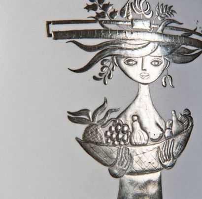 STIG LINDBERG (1916-1982) Vase Grazia en céramique et décor appliqué et ciselé en...