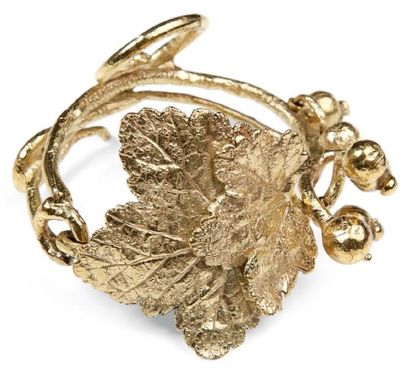 CLAUDE LALANNE (NÉE EN 1924) Bracelet "Groseilles" Bronze doré à larges feuilles...