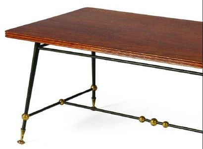 JULES LELEU (1883-1961) Table basse Métal et acajou Signée Vers 1950 H_44 cm L_100...