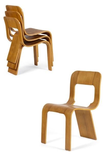 MARIO BELLINI (NÉ EN 1935) Suite de quatre chaises empilables Bois courbé Vers 1960...