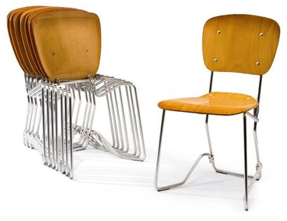 ARMIN WIRTH (NÉ EN 1903) Suite de huit chaises Assises et dossiers en hêtre contreplaqué...