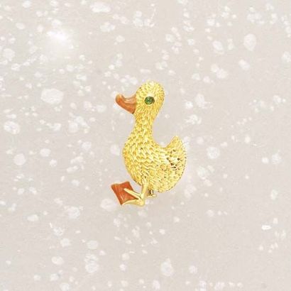 null A Gold 'Duck'Pin VAN CLEEF & ARPELS circa 1970 Designed as a duck in textured...