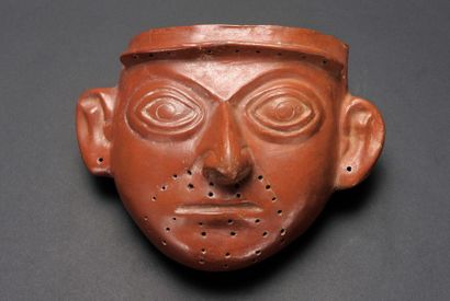 null masque funéraire Culture Mochica -Pérou 400 -600 apr. J.-C. Céramique à engobe...
