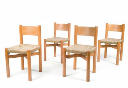 Charlotte PERRIAND (1903-1999) Suite de quatre chaises "meribel" à assise en paille...