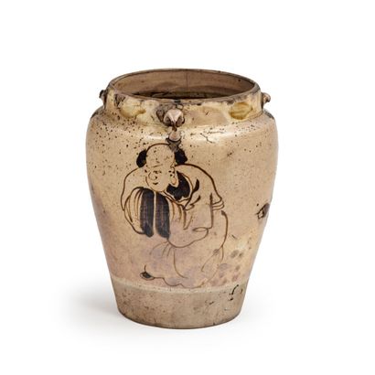 CHINE, XVe siècle 
Vase en céramique à décor...