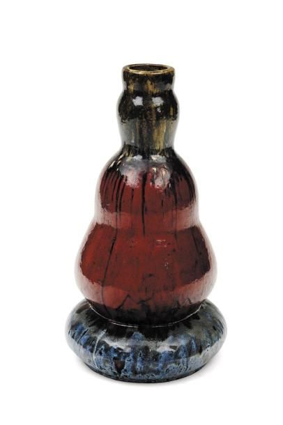 ANONYME Important vase en céramique rouge et
bleue.
H_95 cm

